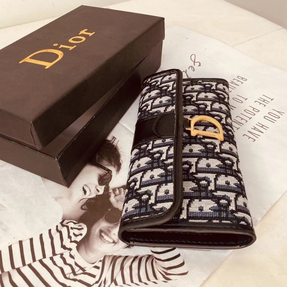 Luxury Name brand Wallet